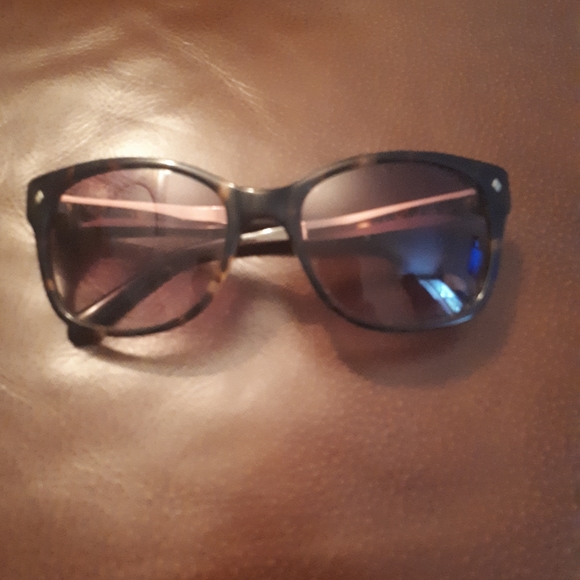Coach, French Connection and Fossil Sunglasses for sale - Picture 3 of 17